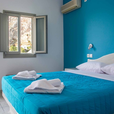 double room sail inn santorini 5